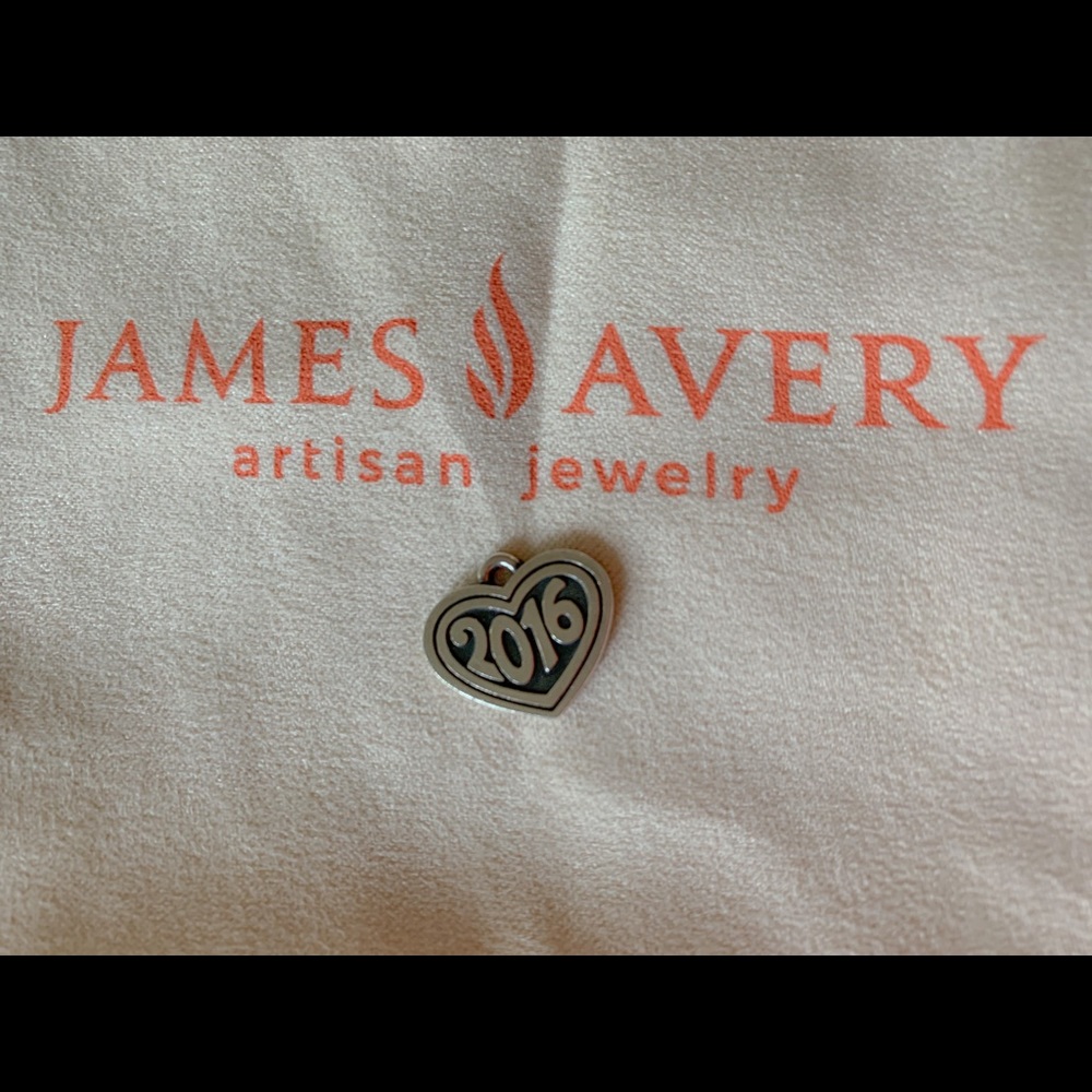 James Avery retired 2016 in heart charm